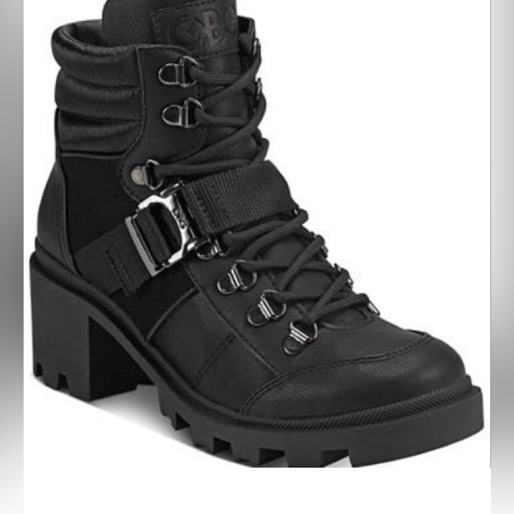 Guess boots